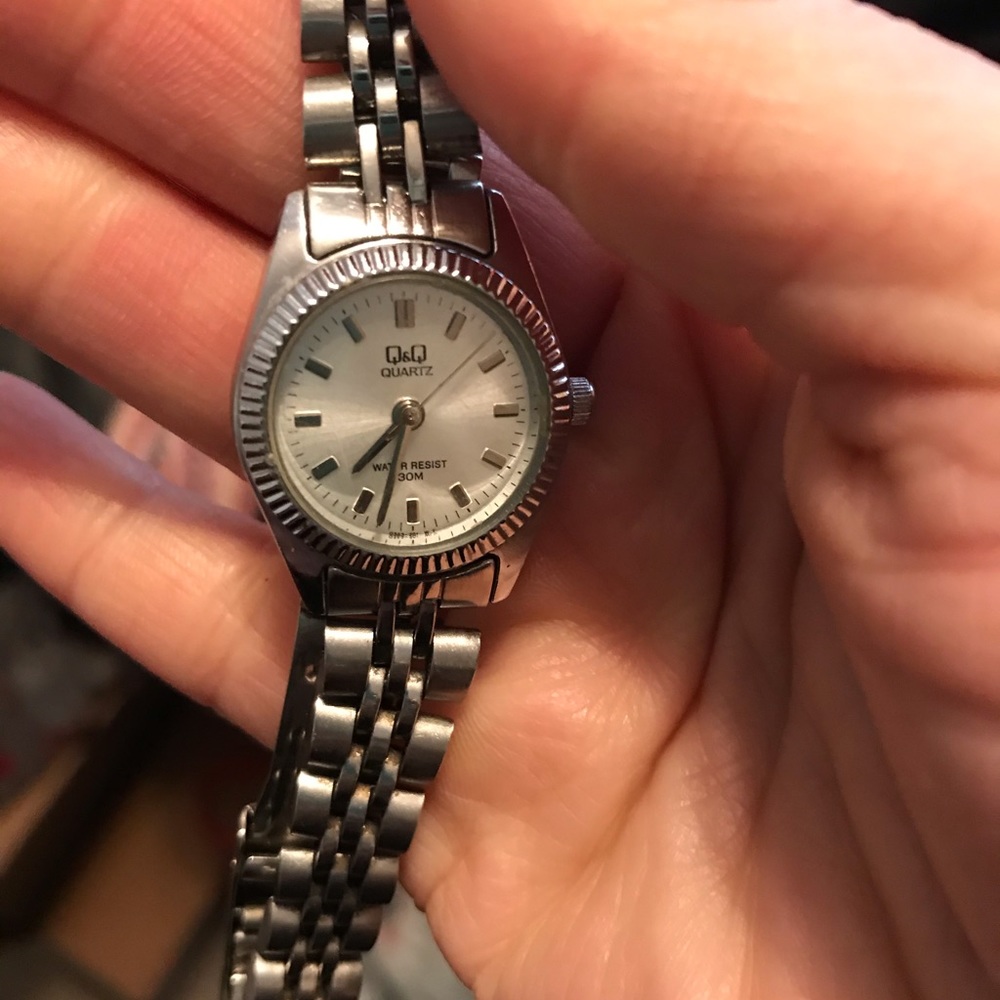⛓Q&Q Watch⛓